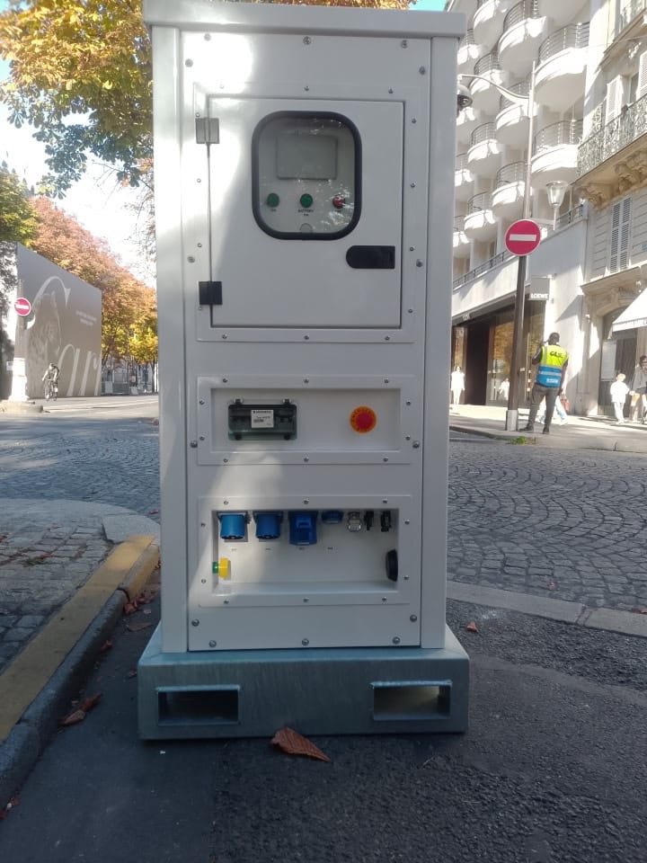 Pack batterie Revolt Energy Green installé à Paris pour la visite du pape Léon XIV